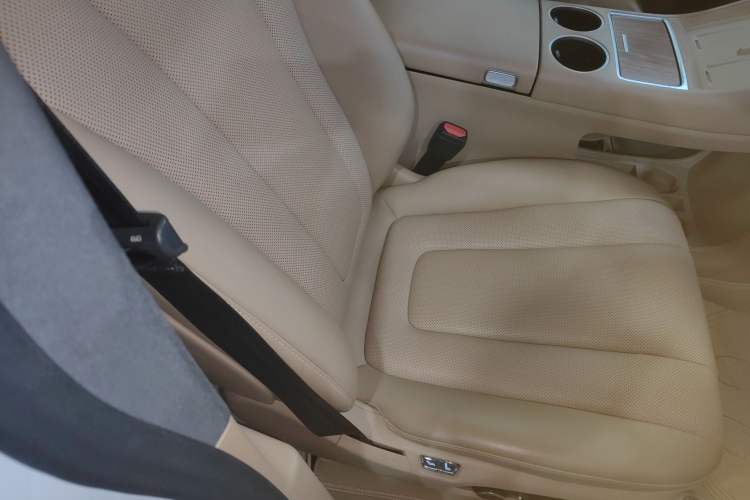 Used Hima Luxeed R7 2024 All-Electric 802 km Max