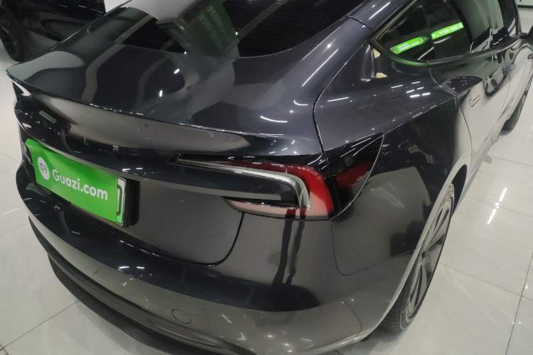 Used Tesla Model 3 2025 Rear-Wheel-Drive Version
