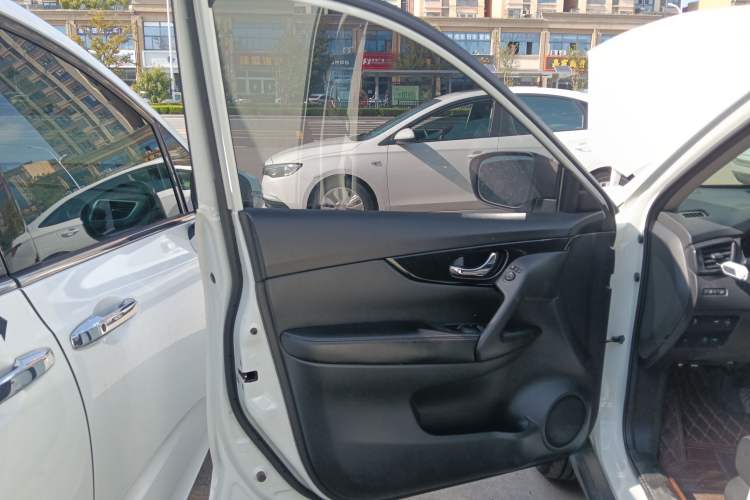 Used Nissan X-Trail 2017 2.5L CVT Luxury Edition 4WD
