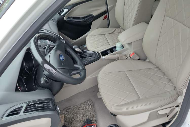 Used Ford Focus 2015 Sedan 1.6L Automatic Comfort Model
