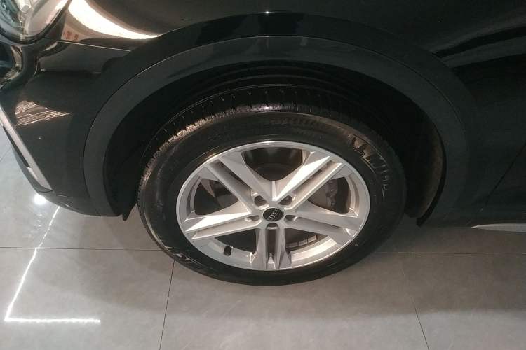 Used Audi Q5L 2022 40T Fashionable and Elegant Model
