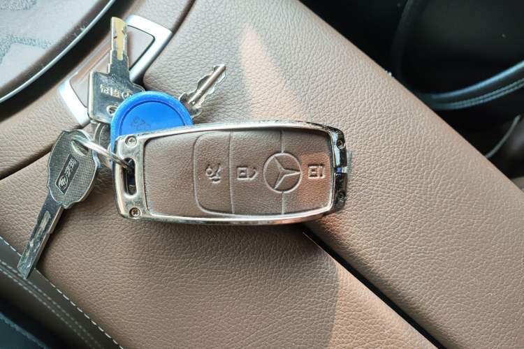 Used Mercedes-Benz E-Class 2023 Updated E 300 L Luxury Edition
