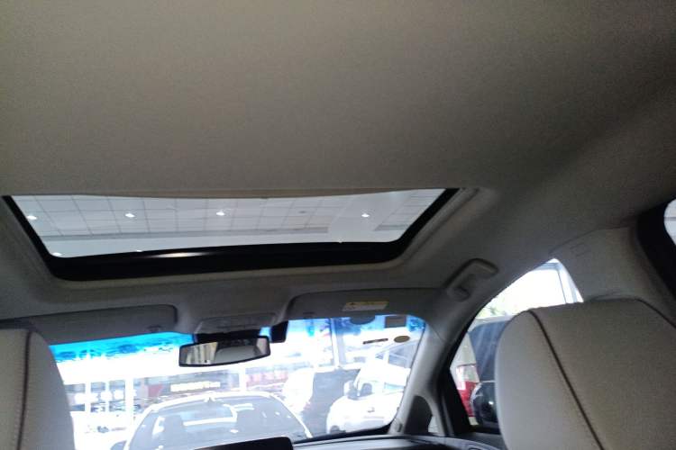 Used Buick GL8 2021 Land Cruiser Executive Class 652T Luxury Model
