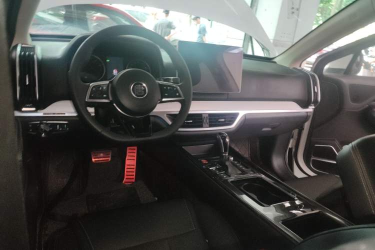 Used BYD Tang 2018 2.0T Automatic Smart Connect Prestige 7-Seater China V Standard
