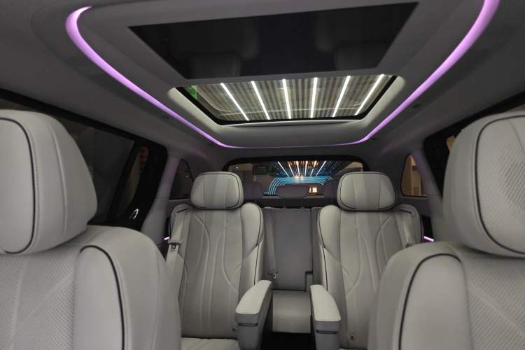 Used XPeng X9 2024 702 Ultra-Long Range Pro
