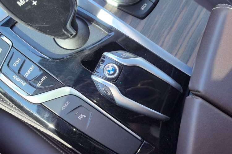 Used BMW 5 Series New Energy 2020 Mileage Upgrade Version 530Le Luxury Package