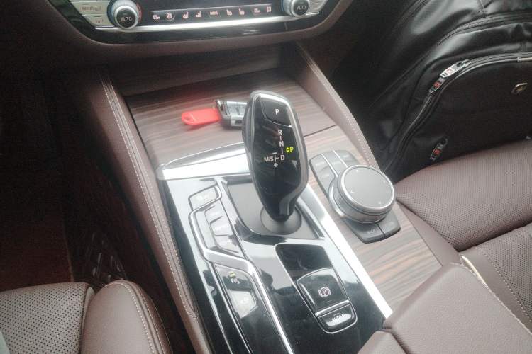 Used BMW 5 Series 2023 530Li Luxury Edition Premium Package