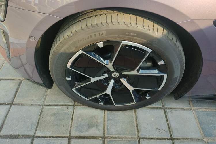 Used  SU7 2024 Rear-Drive Ultra-Long Range Advanced Pro-Level Intelligent Driving Version