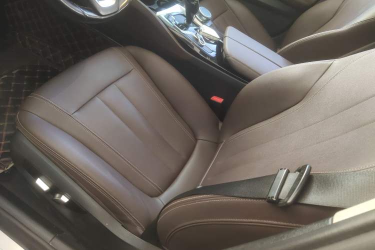 Used BMW 5 Series 2018 525Li Luxury Package