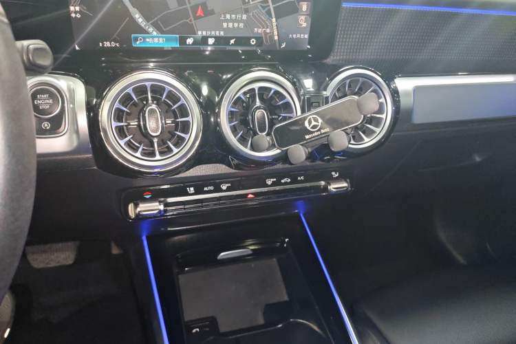 Used Mercedes-Benz GLB 2022 Updated GLB 200 Fashion Edition
