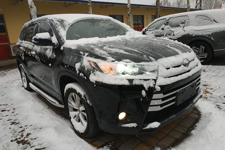 Used Toyota Highlander 2018 2.0T Two-Wheel Drive Elite Edition 7 Seats China VI Standard