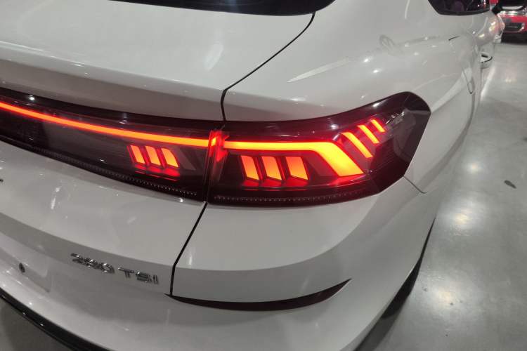 Used Volkswagen Lamando 2022 Lingdu L 280TSI DSG Spicy Edition
