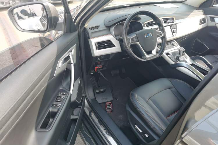 Used Geely Auto Emgrand X7 Sport 2020 1.8TD DCT Two-Wheel Drive Smart Connect 4G-Enabled Version
