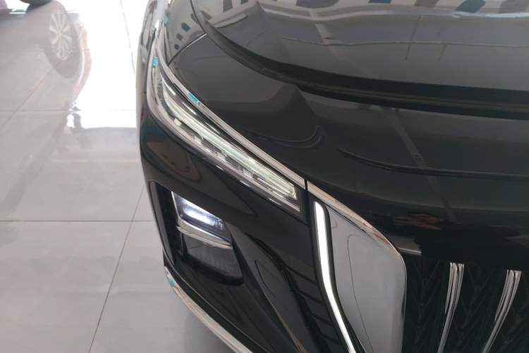 Used Hongqi H5 2023 1.5T DCT Smart Connect Flagship Edition
