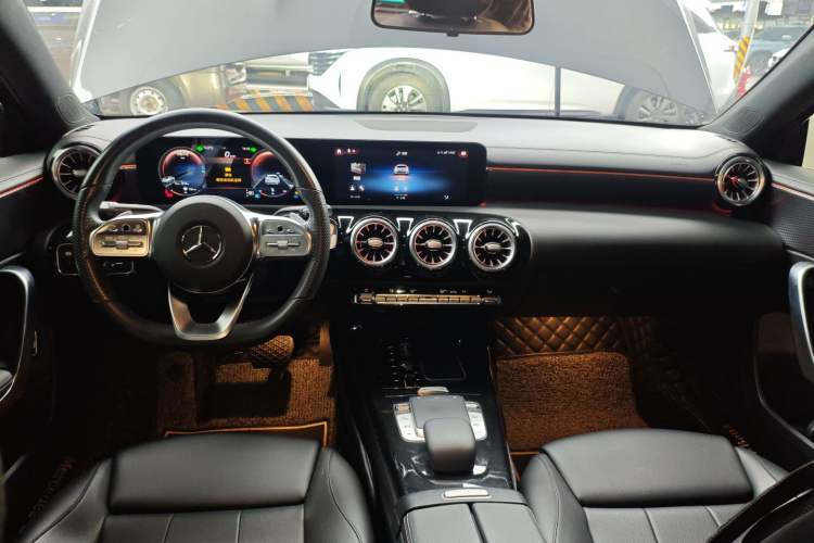 Used Mercedes-Benz A-Class 2022 Restyled A 200 L Sport Sedan Fashion Version
