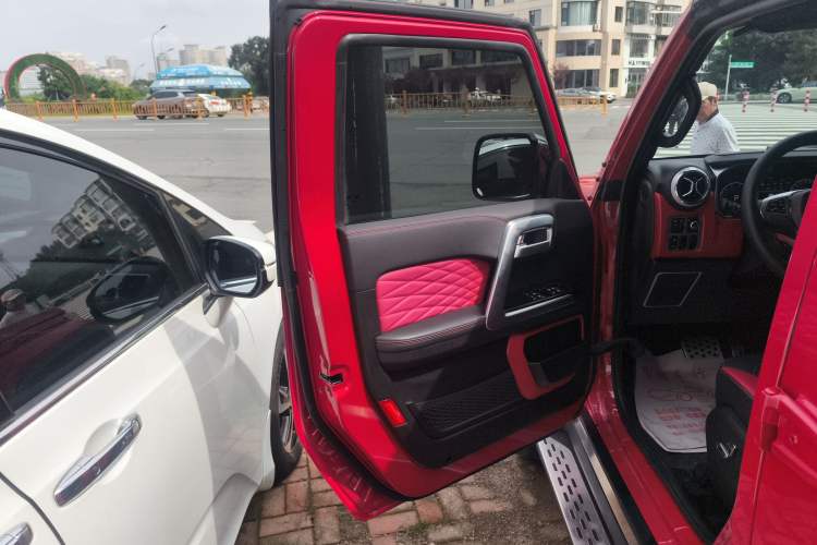 Used Beijing Auto BJ40 2020 2.0T Automatic Four-Wheel Drive Urban Hunter Edition Chivalrous Type
