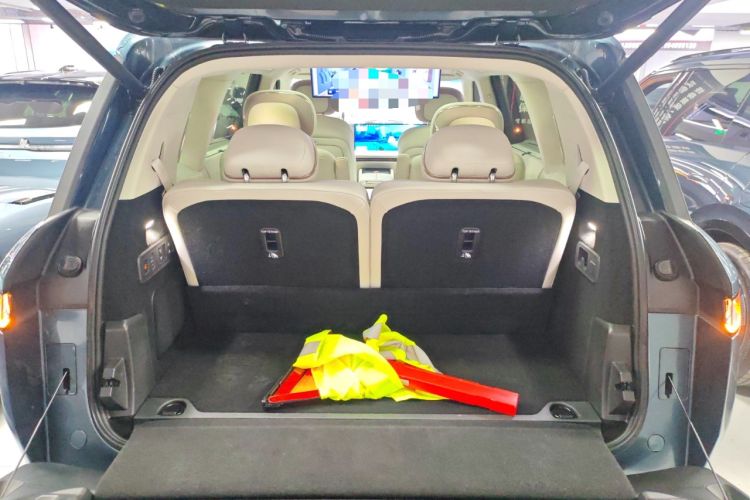 Used Lynk & Co 900 2025 1.5T Ultra
