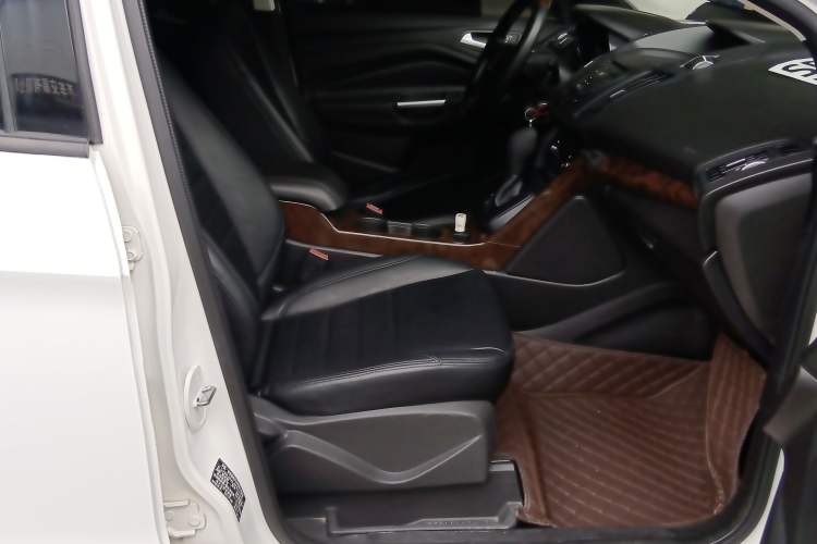 Used Ford Kuga 2015 1.5L GTDi Two-Wheel-Drive Comfort Model
