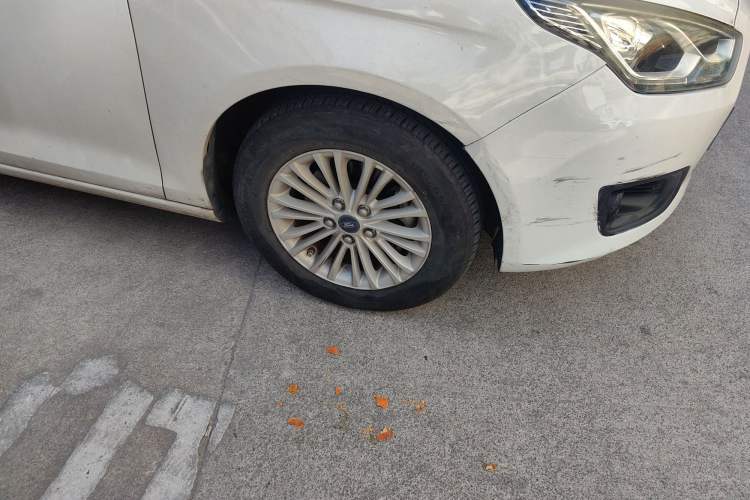 Used Ford Escort 2015 1.5L Automatic Comfort Model
