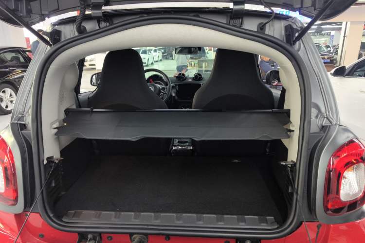 Used  fortwo 2018 1.0L 52kW Hardtop Passion Edition China V Standard
