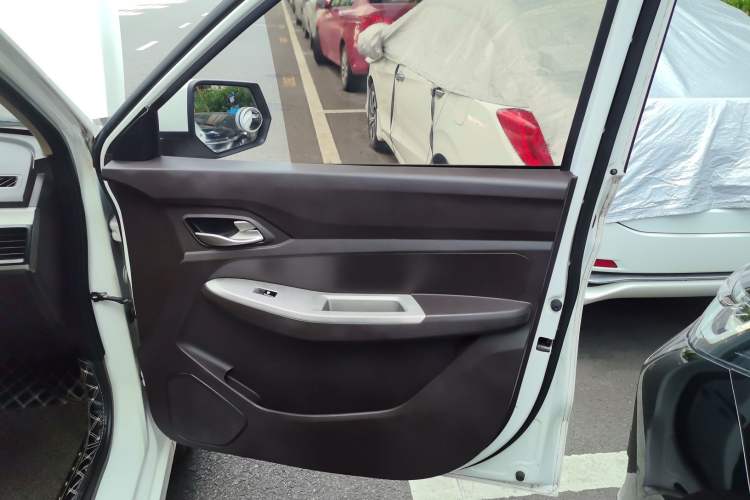 Used Wuling Hongguang 2019 1.5L S Comfort Edition China VI LAR
