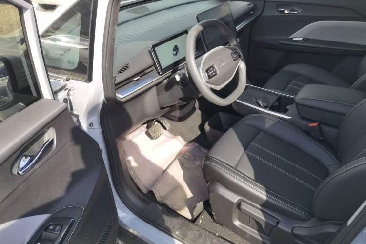 Used Venucia VX6 2024 450 Travel Edition
