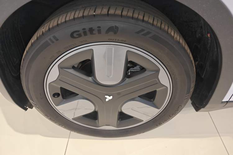 Used  firefly 2025 Illuminated Edition