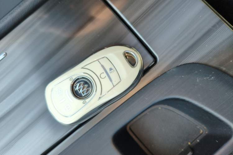 Used Buick LaCrosse 2019 28T Luxury Model