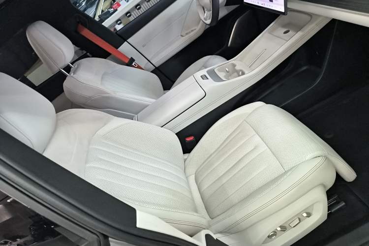 Used ONVO L60 2024 60 kWh Rear-Drive Version
