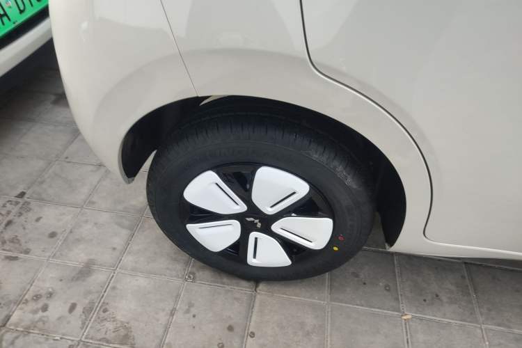 Used Wuling Hongguang MINIEV 2025 Four-Door Version Advanced Edition
