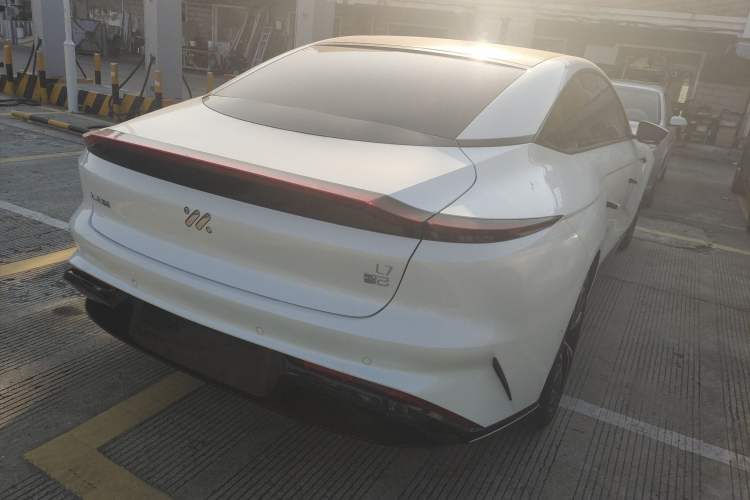 Used  L7 2022 Dynamic Model
