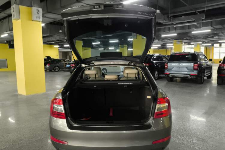 Used Skoda Octavia 2015 1.6L Automatic Yijun Edition
