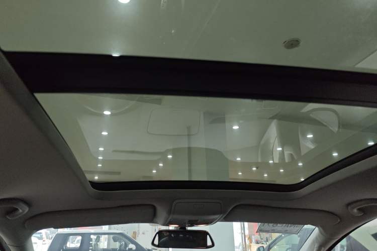 Used Volkswagen Sharan 2014 2.0 TSI Comfort Model
