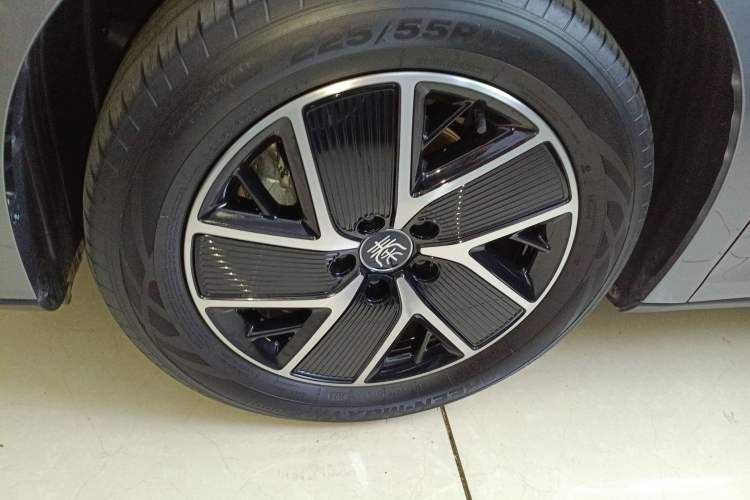 Used BYD Qin L 2024 DM-i 120KM Leading Model
