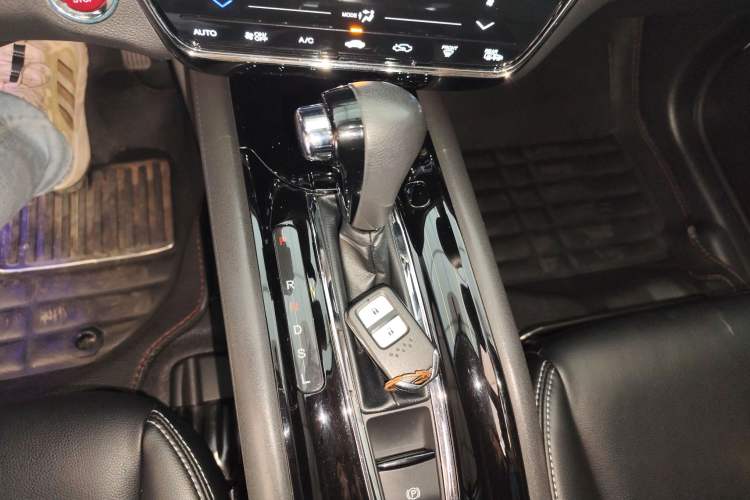 Used Honda Vezel 2015 1.8L CVT 2WD Luxury Model