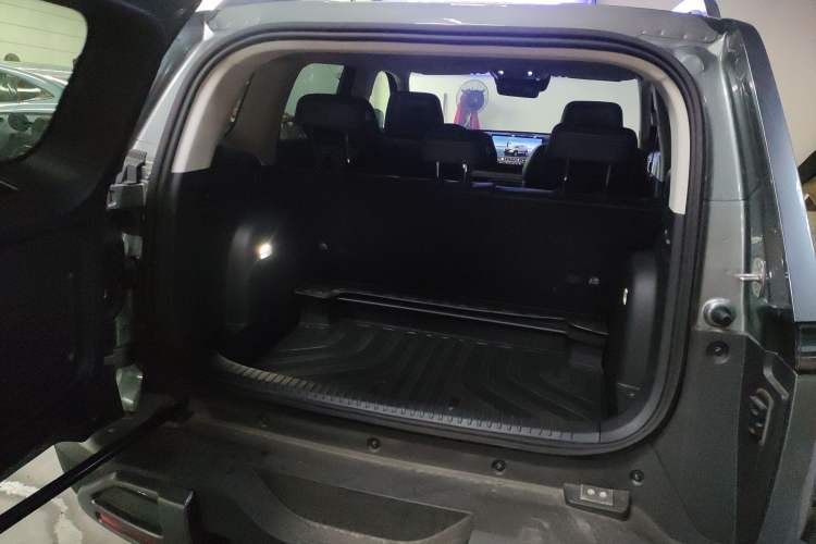 Used  Titanium 3 2025 501 km Range Rear-Wheel Drive Intelligent Driving Pro Version
