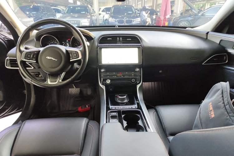 Used Jaguar XEL 2019 2.0T 200 PS Luxury Edition