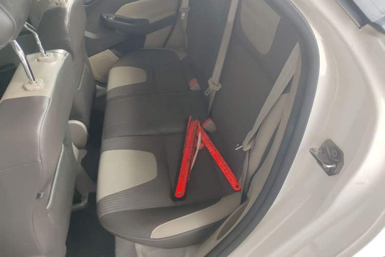 Used Ford Focus 2012 Sedan 1.6L Automatic Fashion Edition