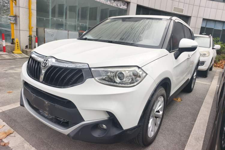 Used Brilliance V3 2015 1.5L Manual Smart Version
