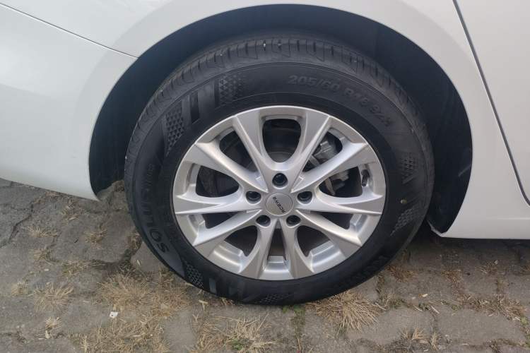 Used Roewe i5 2023 1.5L CVT Luxury Edition
