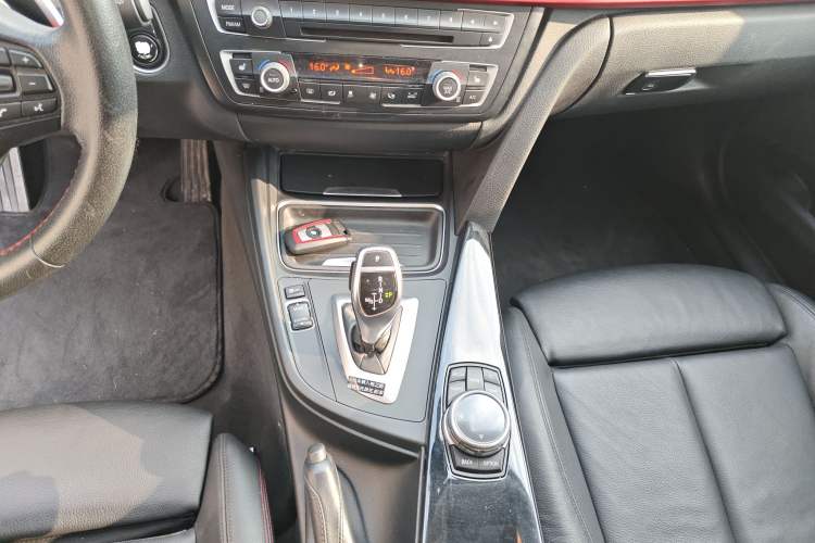 Used BMW 3 Series 2014 320i Sport Design Package