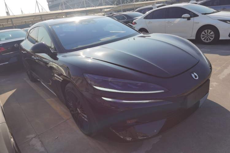 Used Denza Z9GT 2024 1100 Four-Wheel Drive Ultra Version
