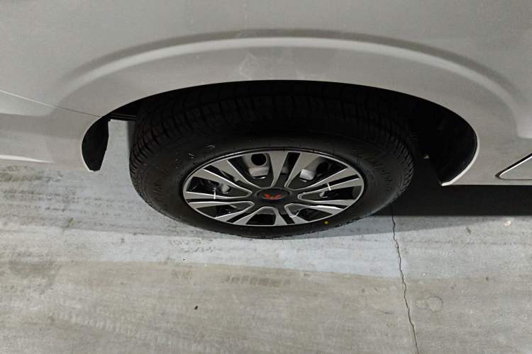 Used Wuling Hongguang V 2022 1.5L Jingqu Edition Electric-Assist LAR
