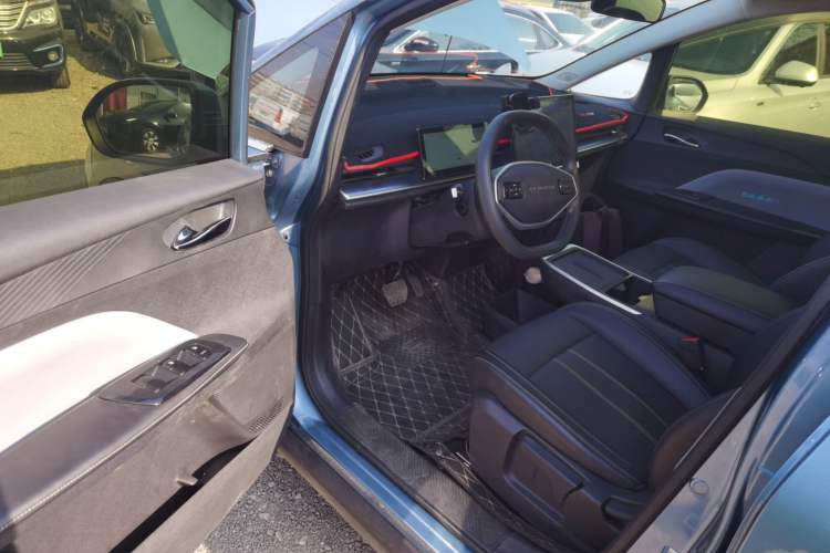 Used Venucia VX6 2024 520 Travel Edition