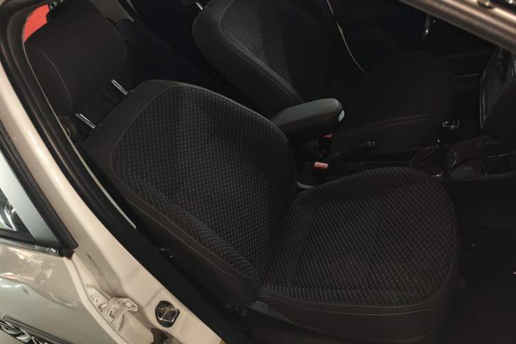 Used Skoda Fabia 2014 1.6L Automatic Sport Edition
