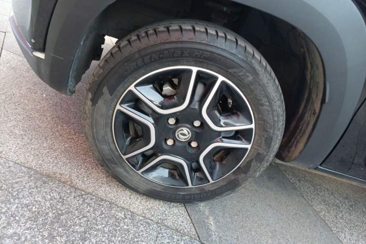 Used Dongfeng NAMMI BOX 2022 Chasing Wind Edition 331 km Standard Model
