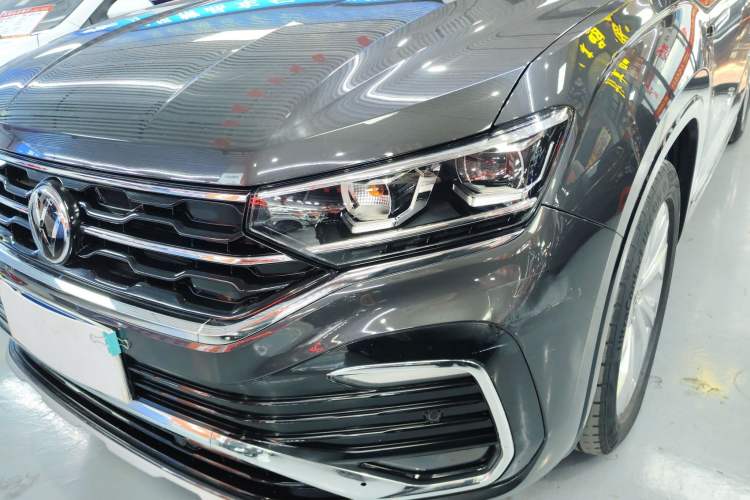 Used Volkswagen Tayron X 2020 330TSI Two-Wheel Drive Luxury Smart Connectivity Version
