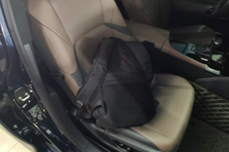 Used Lexus ES 2022 300h Excellence Edition
