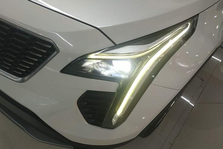 Used Cadillac XT4 2018 28T Two-Wheel Drive Leading Version
