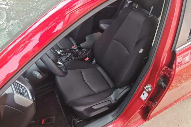 Used Mazda Mazda 3 Axela 2019 Cloud-Control Edition Hatchback 1.5L Automatic Comfort Model China VI Standard
